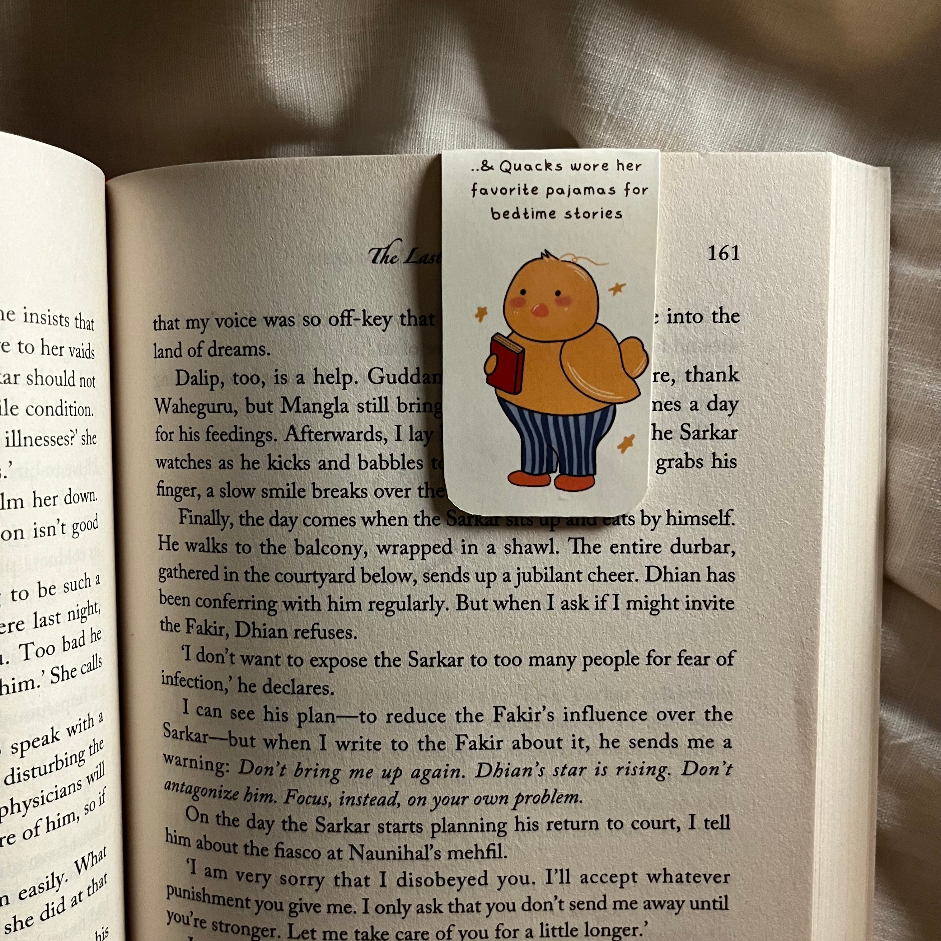 Cozy Read- Magnetic Bookmark Set